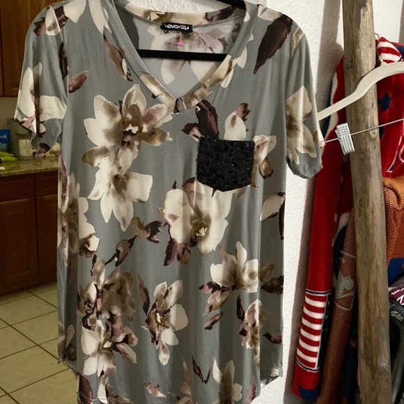 Heimish top - Picture 1 of 1